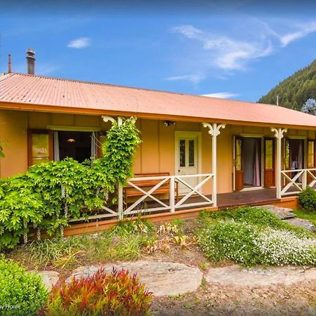 Central Peach - Queenstown Holiday Home Exterior photo